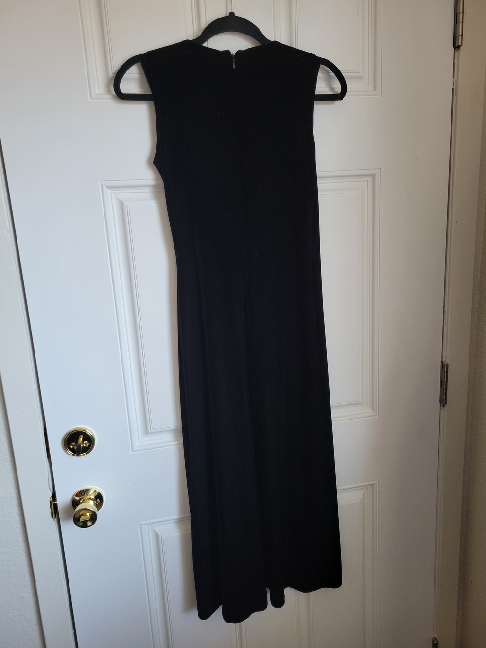 Jessica McClintock Black Velvet Sleeveless Maxi Dress